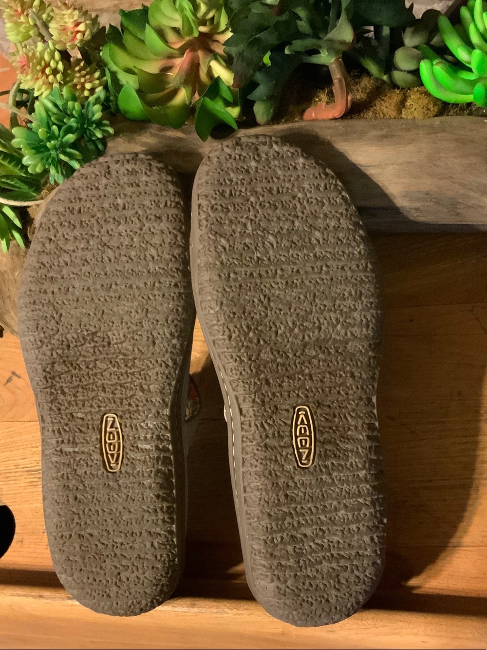Keen Tan Canvas Mary Jane Shoes with Green Floral Insole - Picture 7 of 8